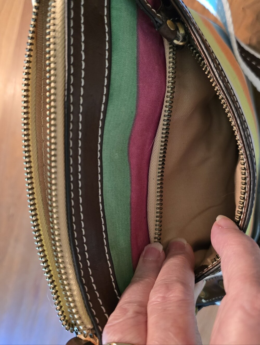 NWOT Vintage Coach Hampton Watercolor Stripe Crossbody Swingpack - Picture 8 of 10